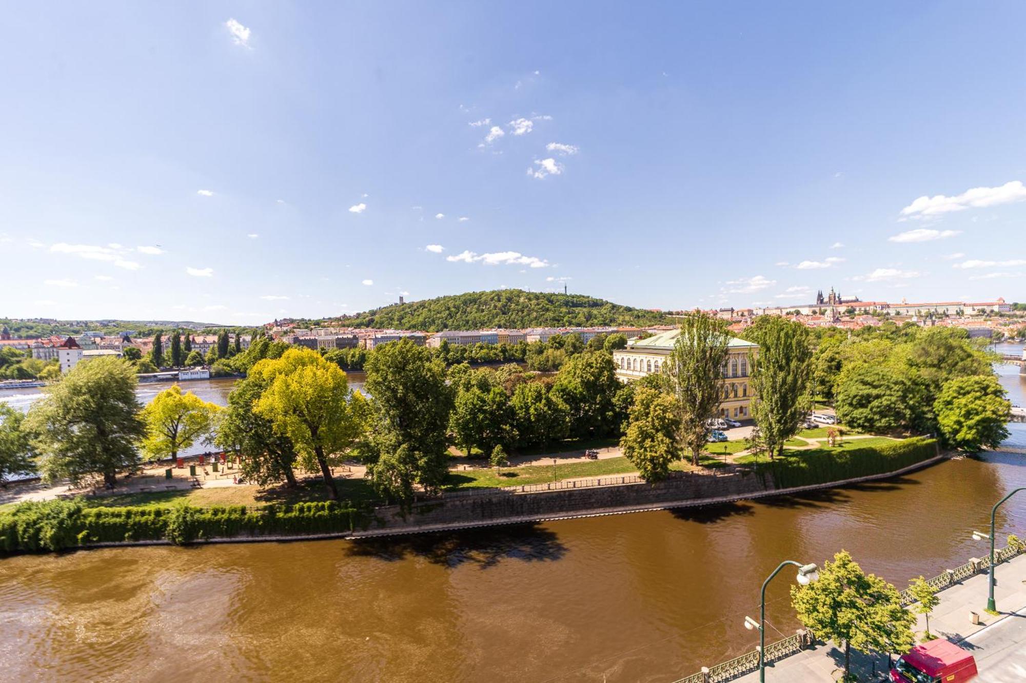 Appartamento Classy Riverside In The Old Town Of Praga