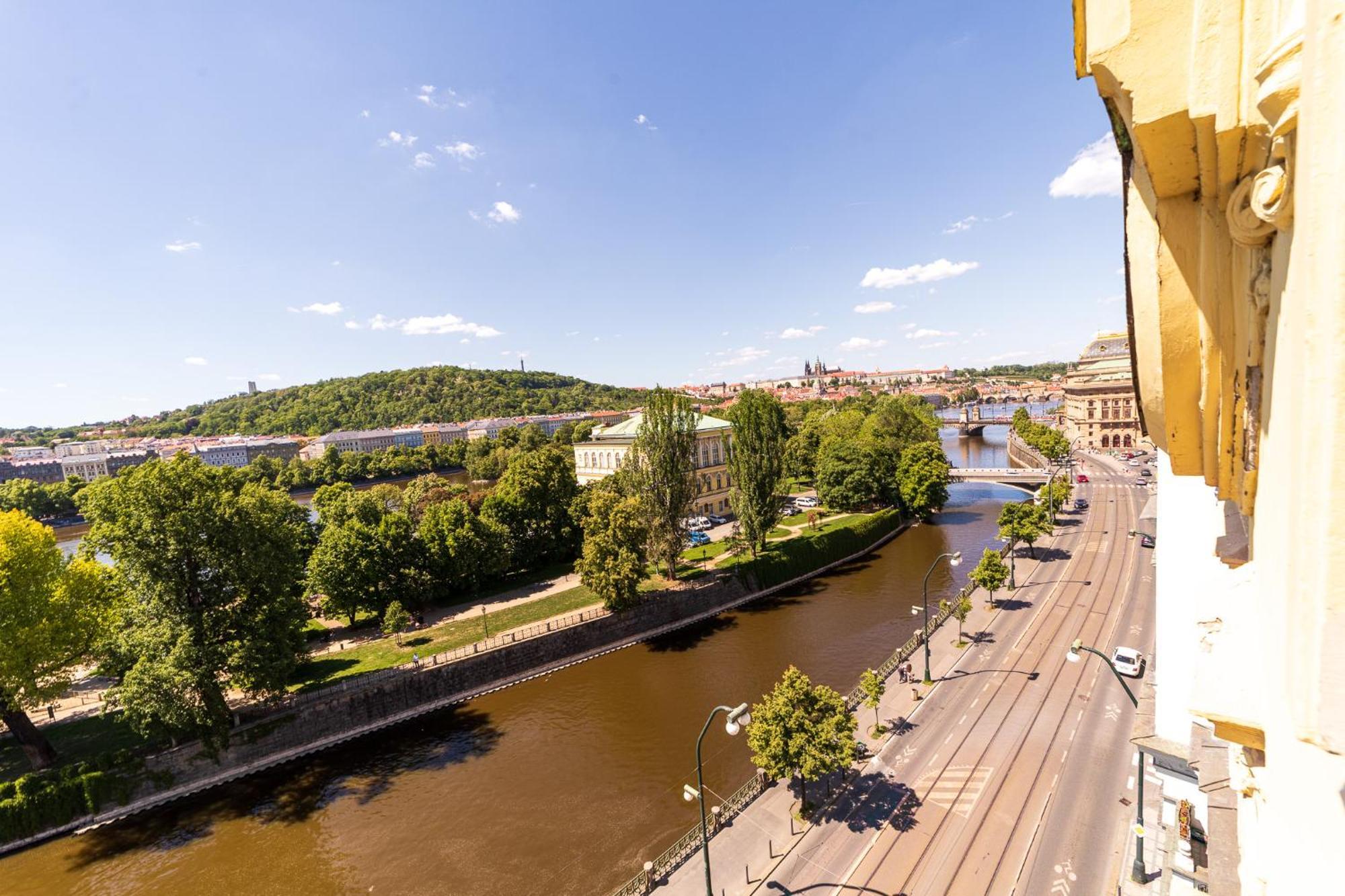 Classy Riverside In The Old Town Of Appartamento Praga